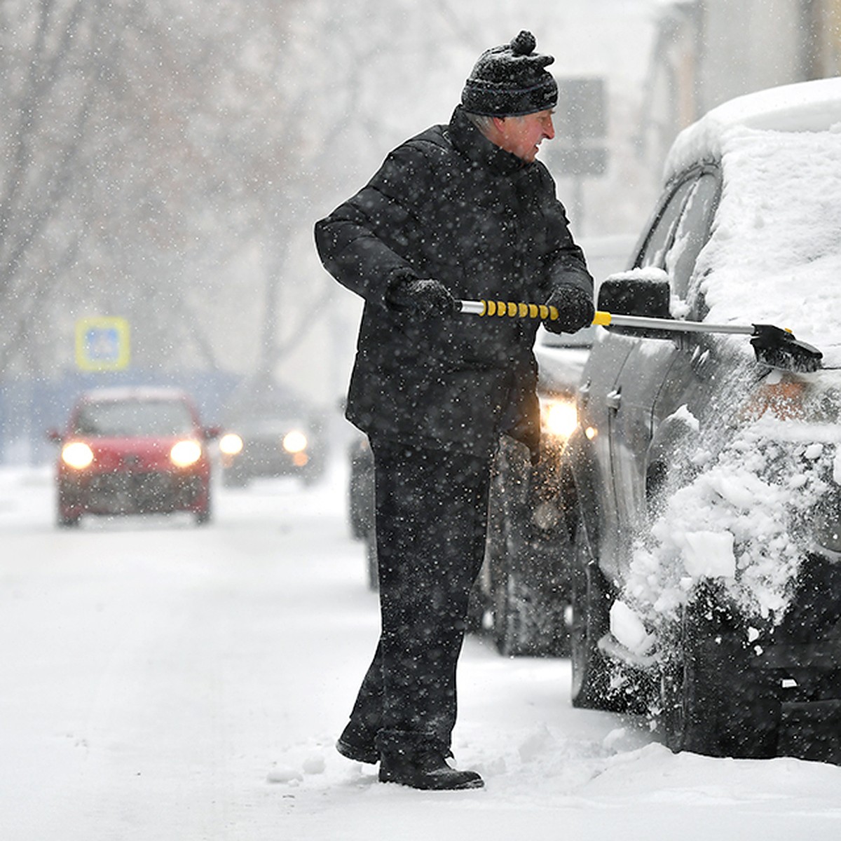 Снежные заносы в Москве: пробки 7 баллов, грузовики буксуют на МКАДе - KP.RU