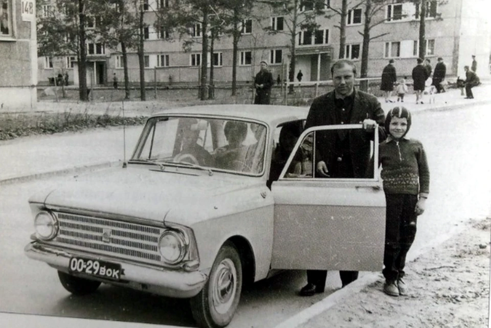 Первый автомобиль отца - "Москвич".
