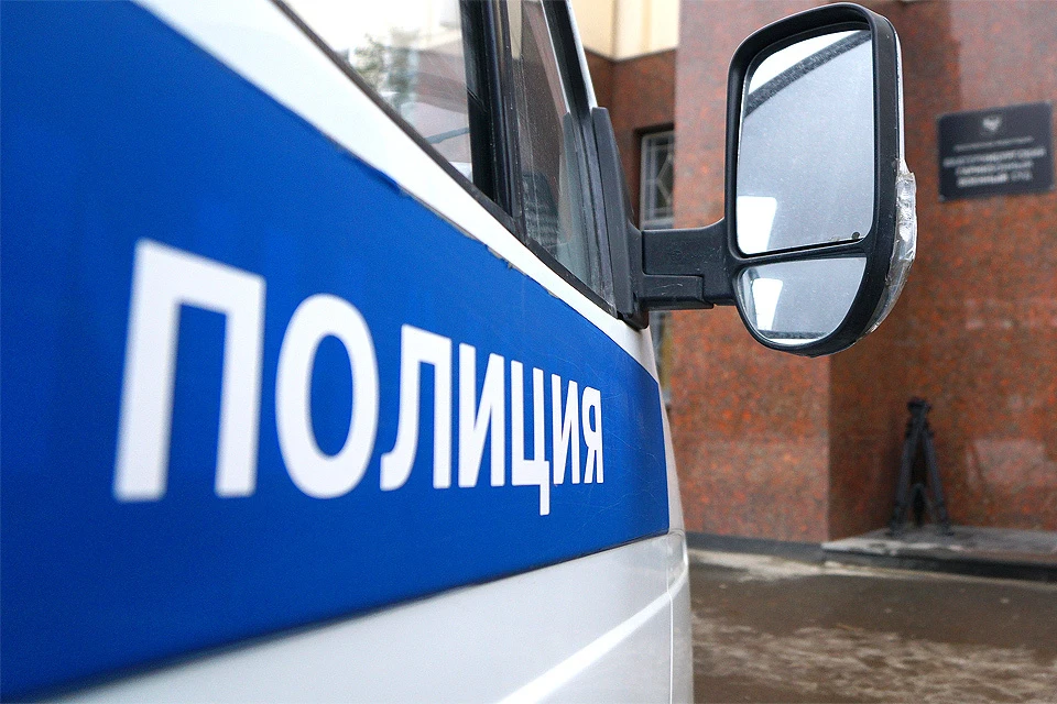 Из внедорожника офицера полиции украли ценных вещей на 300 тысяч рублей.