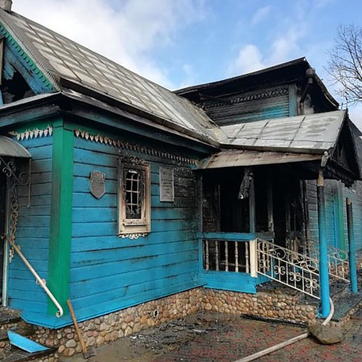 Если бы ночью - полдеревни бы сгорело»: в Кобринском районе случился пожар  в церкви XVIII века - KP.RU