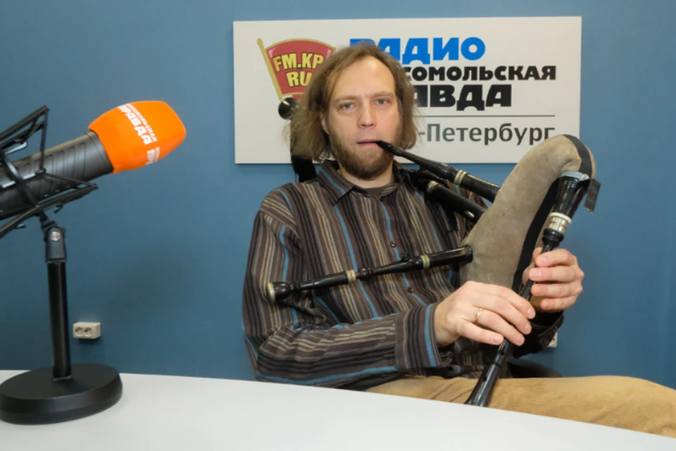 Алексей Белкин в студии радио «Комсомольская Правда в Петербурге»