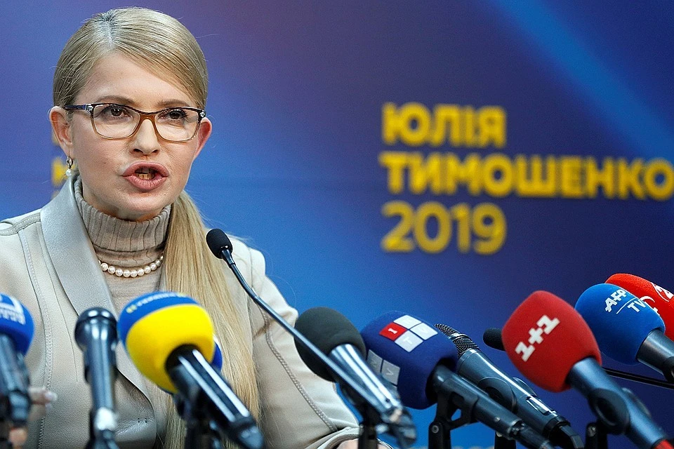 Юля Тимошенко не признала данные экзит-полов и одновременно заявила о передаче голосов своих сторонников Зеленскому, тем самым подтвердив, что уже считает себя проигравшей.