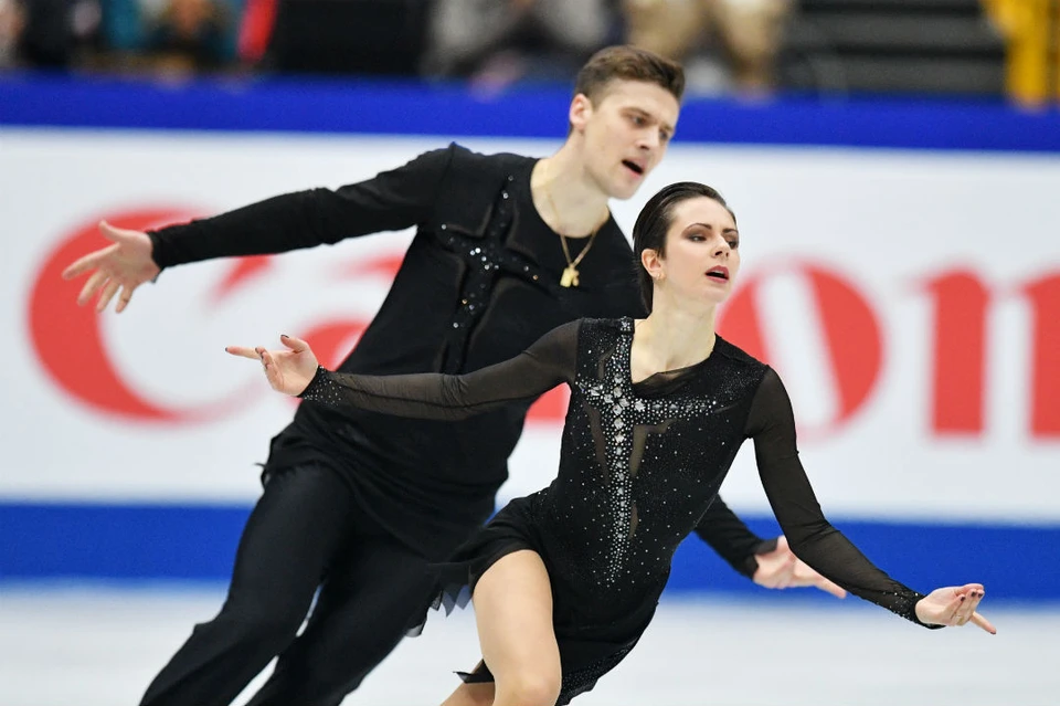 Командный чемпионат мира 2019: на льду Наталья Забияко и Александр Энберт.