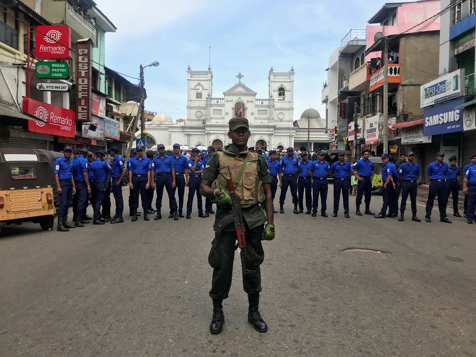 В церквях и отелях Шри-Ланки прогремели шесть взрывов