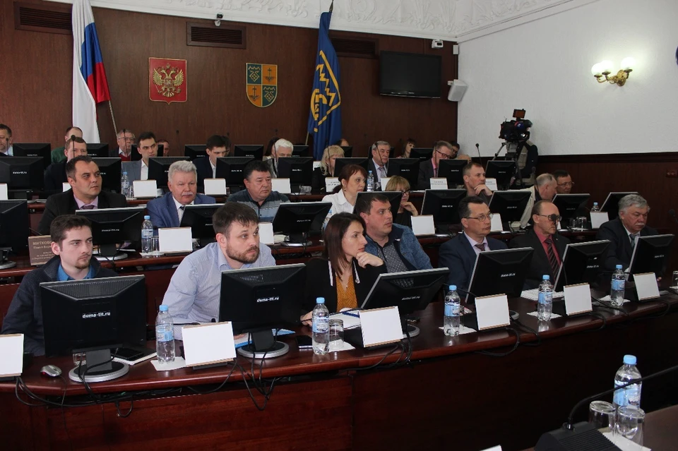 Заработки тольяттинских депутатов и до прожиточного минимума не дотягивают