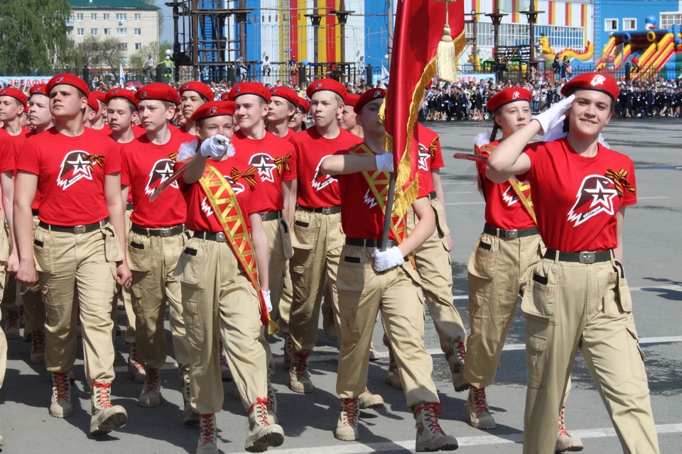 В Тольятти также прошел Парад Победы. Фото: администрация города