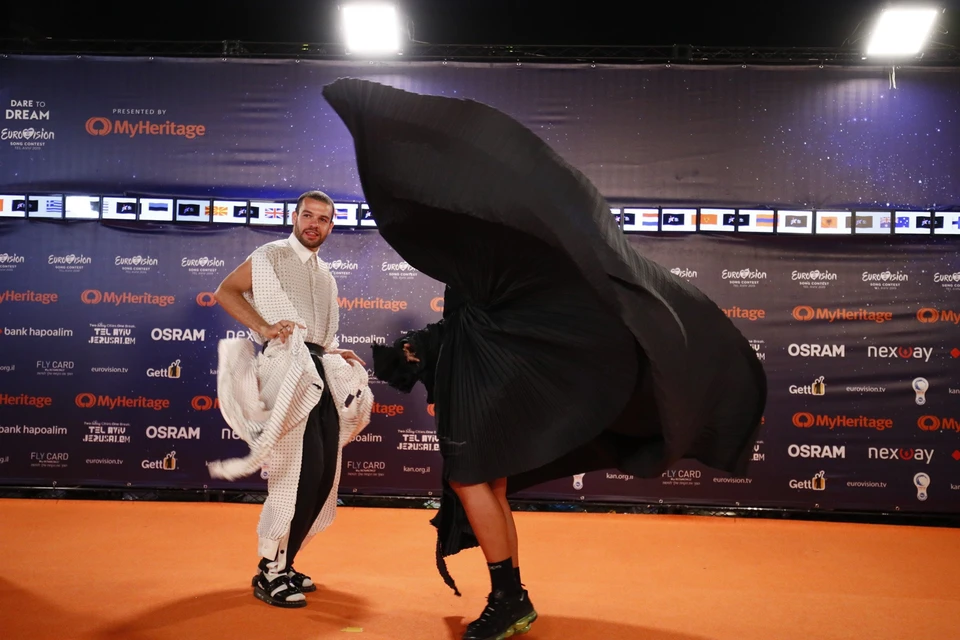 Конан Осирис со своим бэк-вокалистом. Фото: предоставлено организаторами «Евровидения»