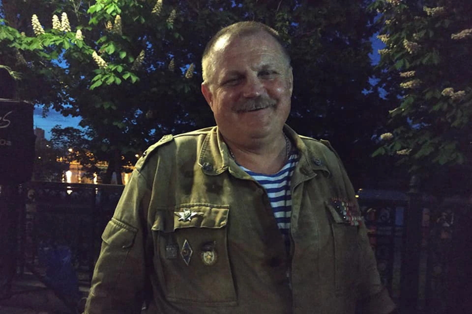 Виктор Резниченко сразу после выступления с удовольствием общается с дончанами