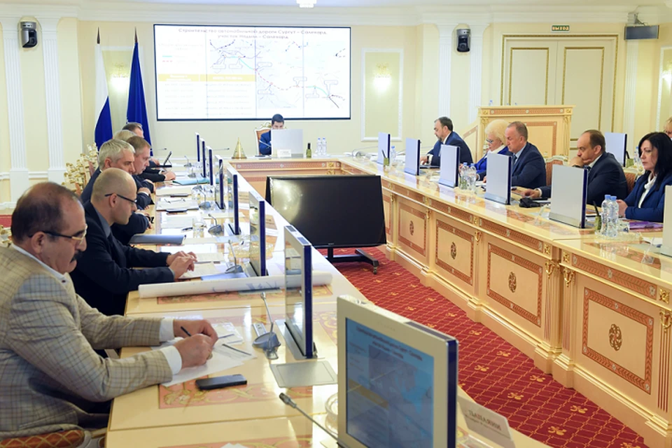 Глава Ямала провёл совещание по развитию дорожной сети региона Фото: yanao.ru