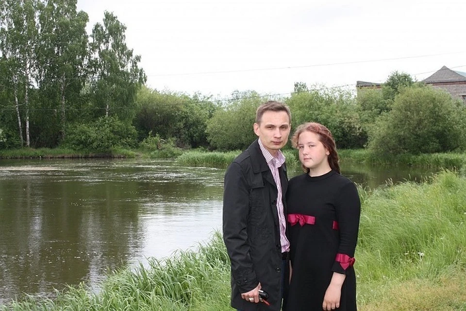 Спустя год, Николай получи награду за то, что спас тонувшую девочку Фото: Пресс-служба УГМК