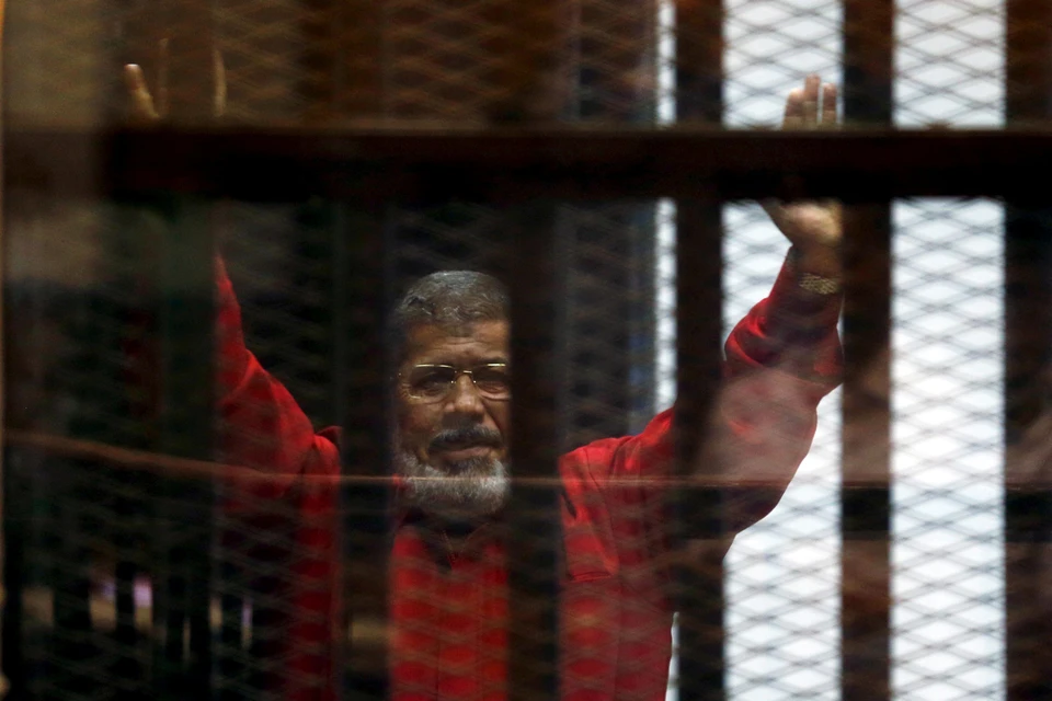 Мохаммед Мурси умер прямо в «клетке для обвиняемых» на заседании суда