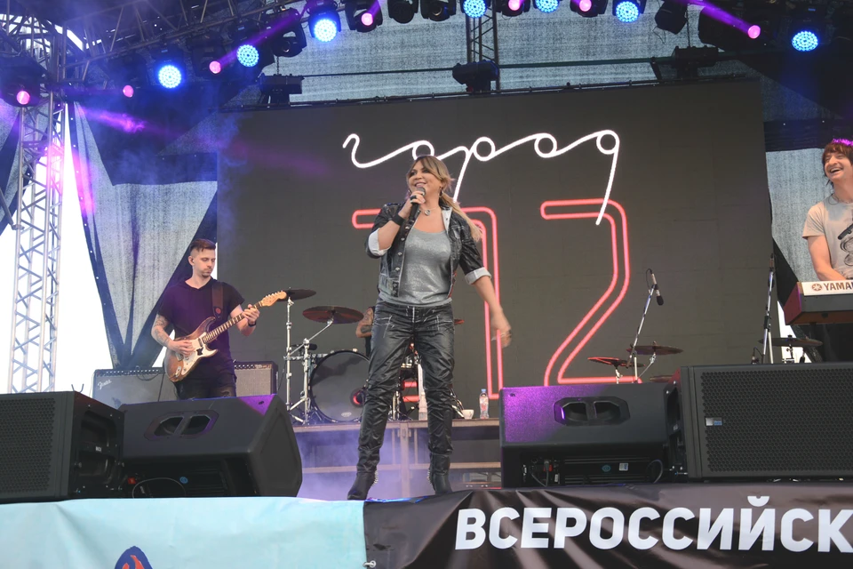 Кульминацией развлекательной программы фестиваля "Живой воздух" стал концерт группы "Город 312".