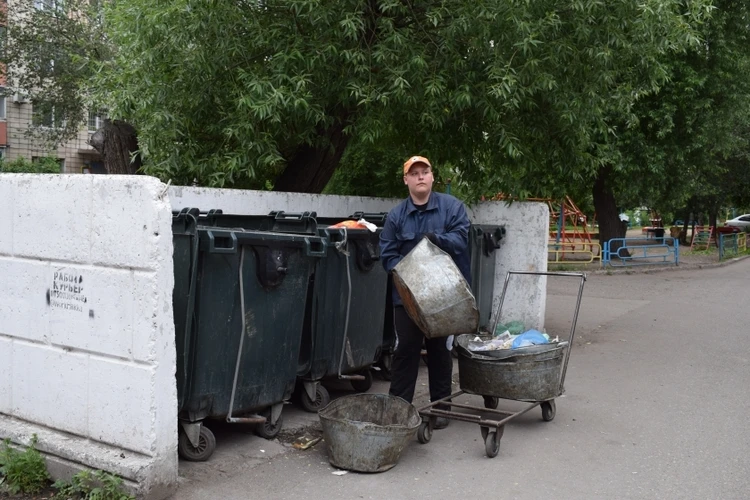 Мусор омичей за 12 миллионов начнут взвешивать с октября