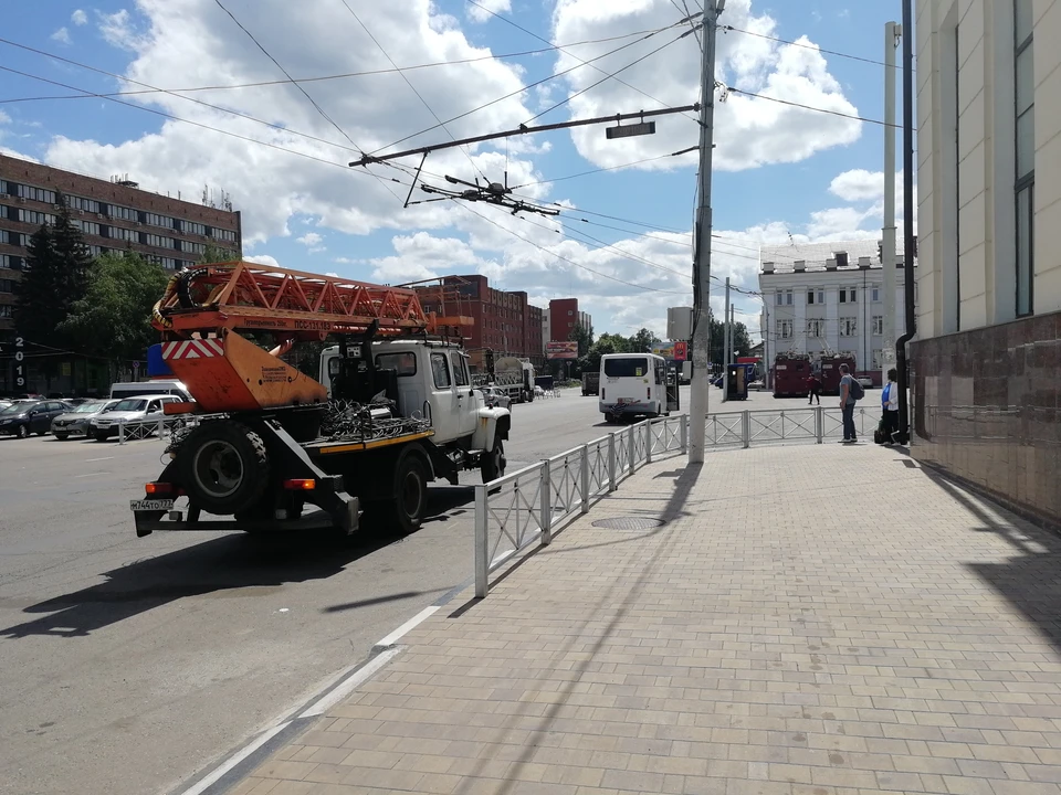 Тула установка. Площадь Московского вокзала Тула. Новые светофоры Тулы. Новый светофор у Южного вокзала. Площадь Московского вокзала Тула фото.