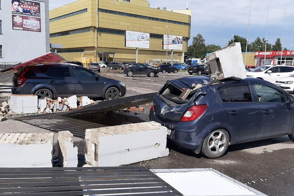 Нижегородцы публикуют фото последствий урагана, который прошел 3 июля