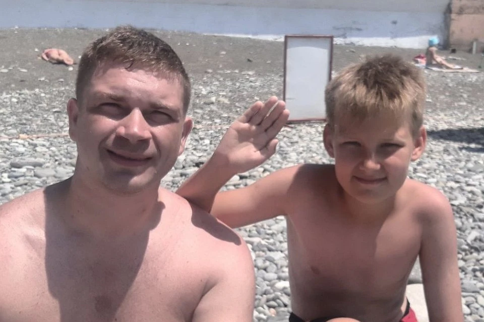 Если вы видели, как 12-летний Антон спас ребенка на пляже в Сочи, пишите нам.