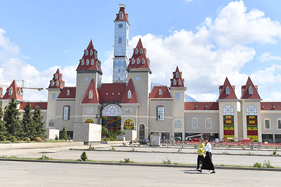 Парк "Остров Мечты" готовится к своему открытию, которое намечено на ноябрь 2019 г.