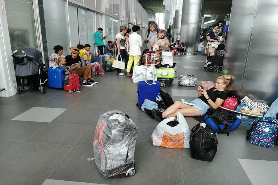 Ждать вылета из Крыма пассажирам нужно почти 10 часов