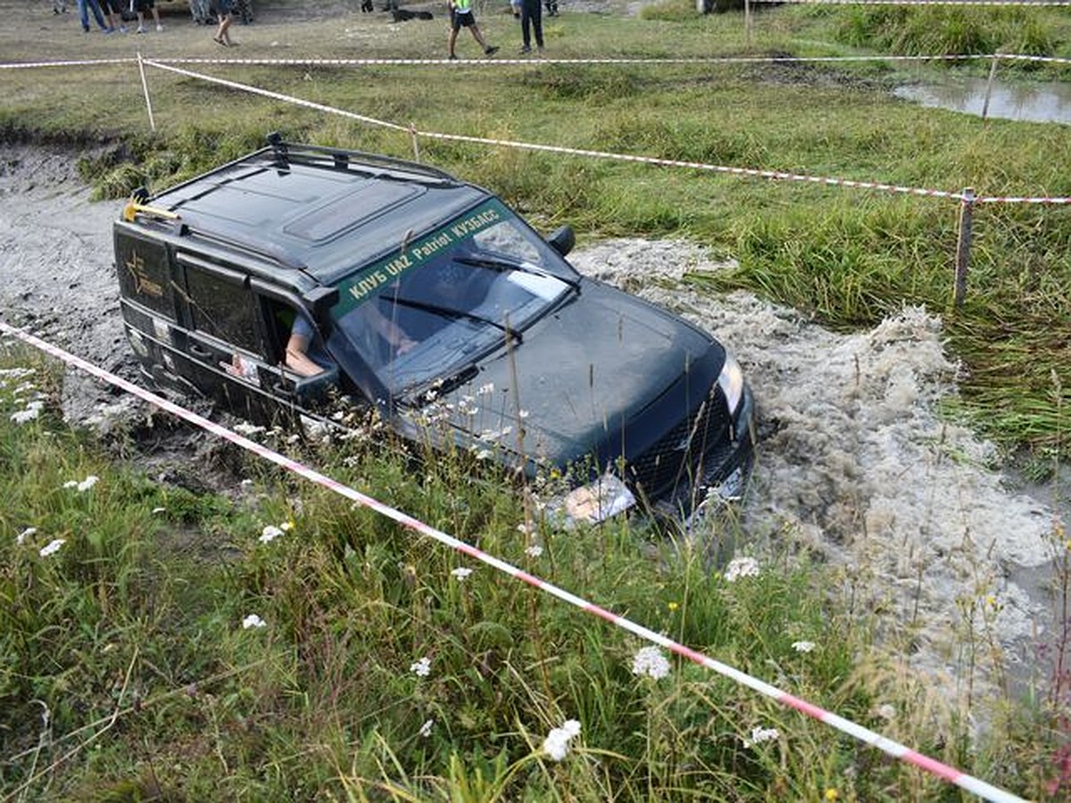 Экстремалы из сибирских городов сошлись в битве на внедорожниках в Кузбассе  - KP.RU