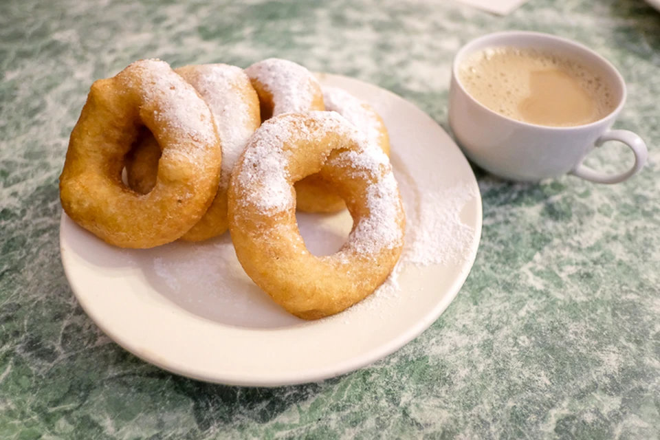 Пышечная. Пышечная на большой Конюшенной. Пышки на большой Конюшенной. Пышечная Пушкин. Пончики на Конюшенной.