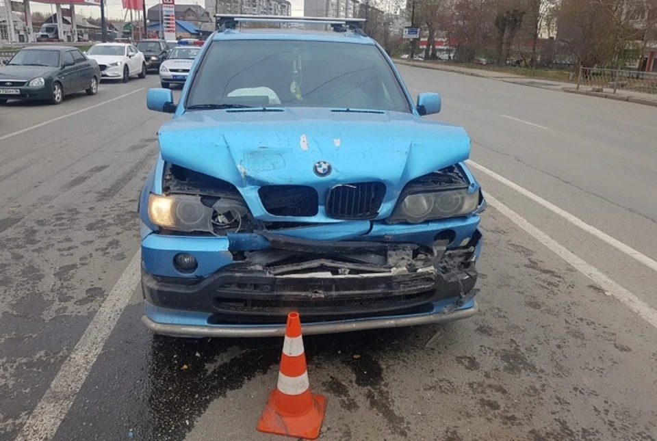 Мать отвлеклась за рулем и въехала в стоящую на перекрестке Toyota. Фото: ГИБДД по Екатеринбургу