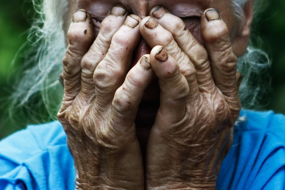 В селе Какино воры избили и посадили в подпол на пять дней 79-летнюю пенсионерку.