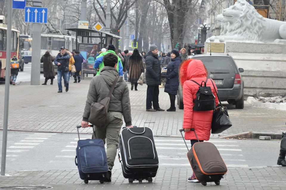 Многие граждане Молдовы мечтают побыстрее свалить из страны, лучше навсегда.