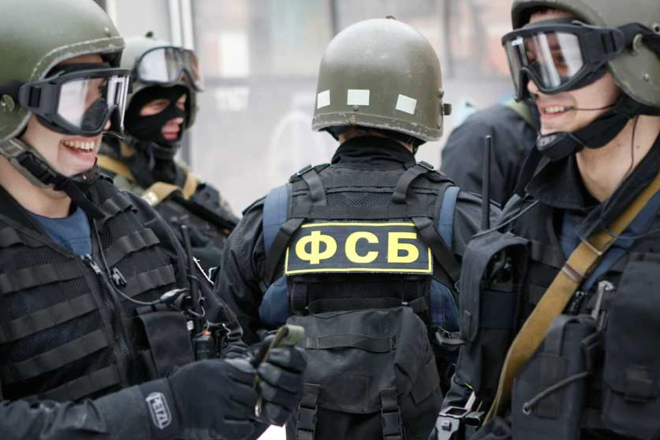 Черкалин и несколько его подельников, бывших сотрудники ФСБ, которые курировали российские банки, были арестовали в конце апреля по подозрению во взяточничестве