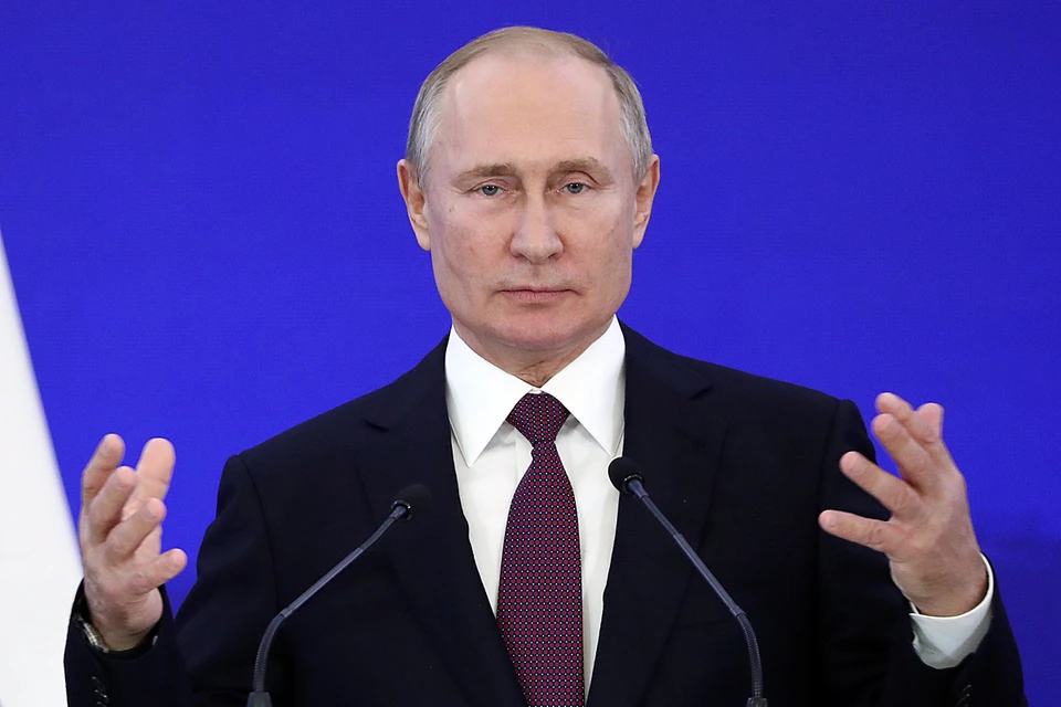 Владимир Путин, как правило, подписывает в один день по несколько указов об увольнении или назначении генералов