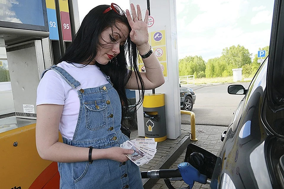 Минпромторг выяснил, что на 20% АЗС России недоливают бензин.