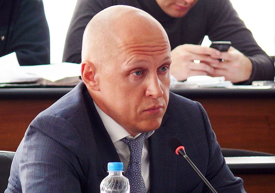 Депутат Евгений Лазарев накануне Хеллоуина переименовал свои фирмы.
