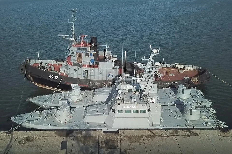 Корабли вернули в целости и сохранности. Но Украина "потеряла" унитазы. Фото: Скриншот оперативного видео ФСБ