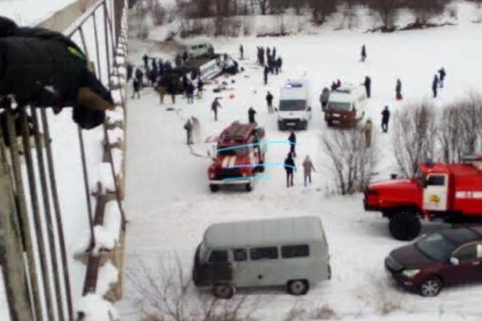 Рейсовый автобус сорвался с моста и упал в реку в Забайкальском крае. Фото: пресс-служба министерства здравоохранения Забайкальского края