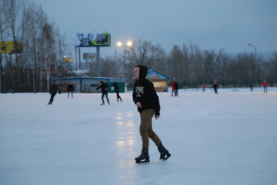 Где в Красноярске покататься на коньках и лыжах