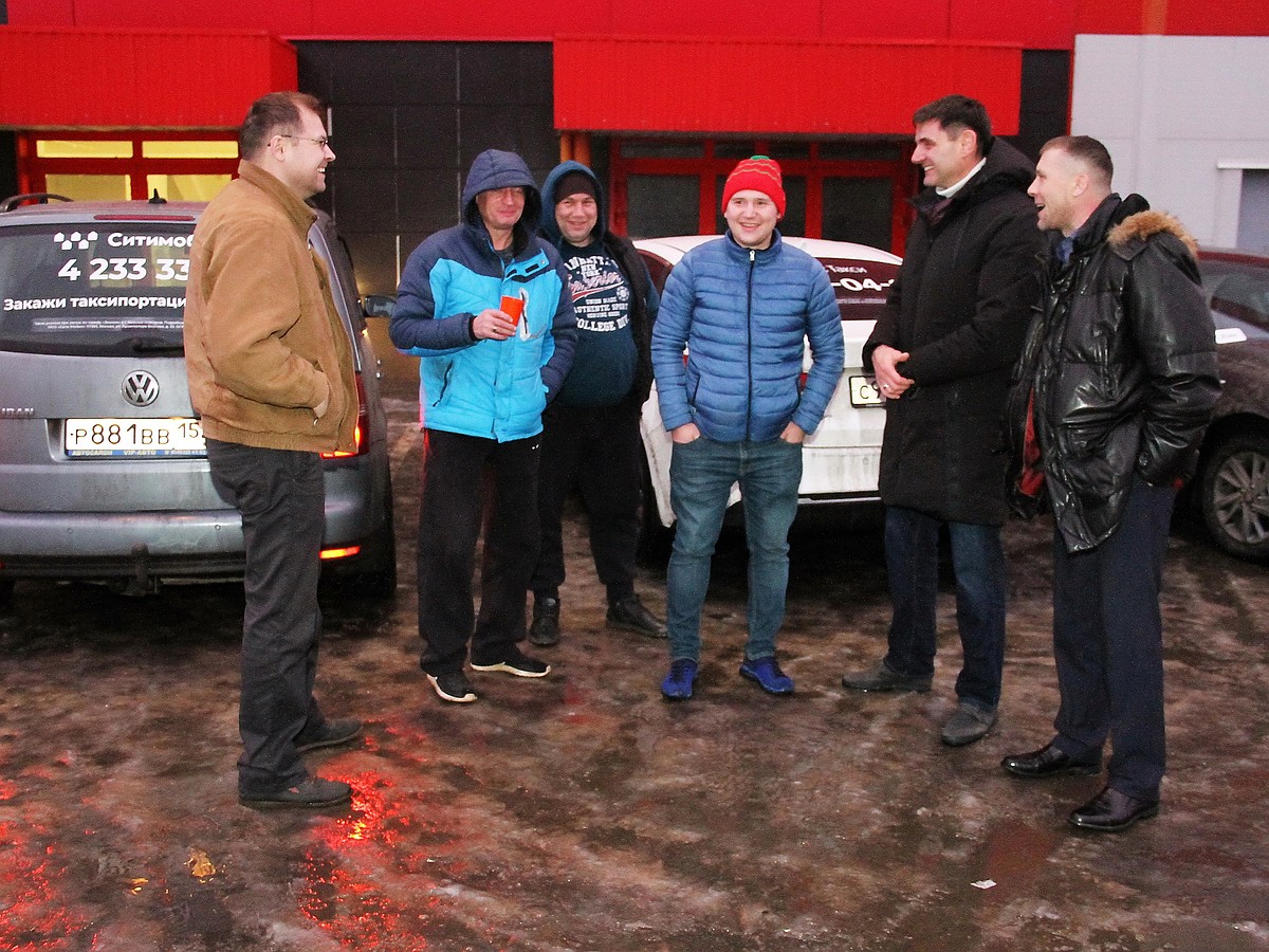 «Верните счетчик!»: Нижегородские таксисты объявили бойкот из-за низких  зарплат - KP.RU