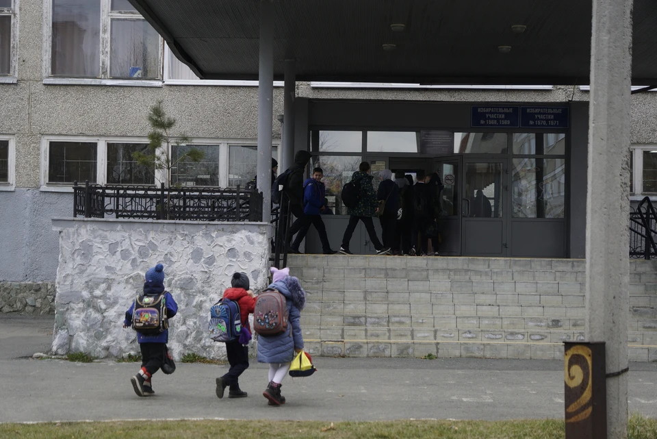 Малыши боятся ходить в школу. фото Алексея Булатова