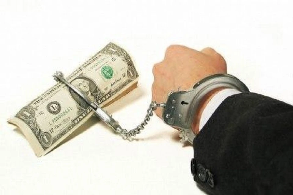 Деньги в долг родственникам лучше не давать - можешь остаться без денег (Фото: vitamarg.com).