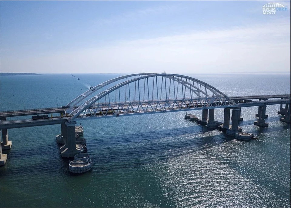 Крымский мост - украшение России! Фото: Инфоцентр Крымский мост