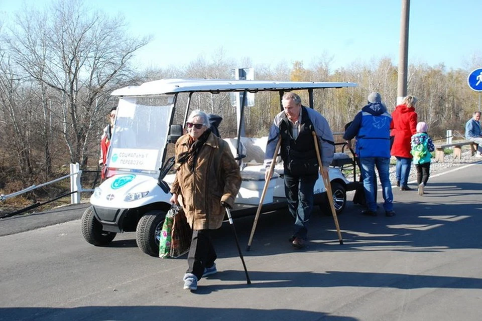В поездки за украинской пенсией каждый месяц отправляются десятки тысяч инвалидов из республик Донбасса. Фото: Фейсбук/Евгений КАПЛИН