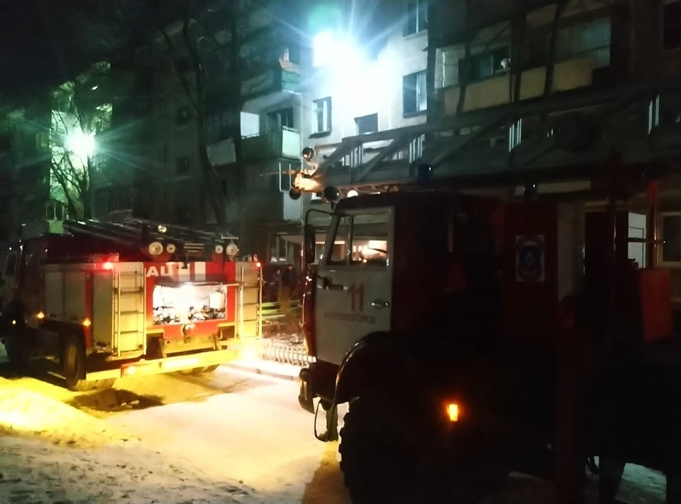 К ликвидации пожара привлекались 22 человека, семь единиц техники