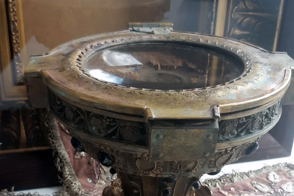 Старообрядцы создали из древней чаши ковчег, который и хранил все эти годы святыню. Фото: Мурманская и Мончегорская митрополия