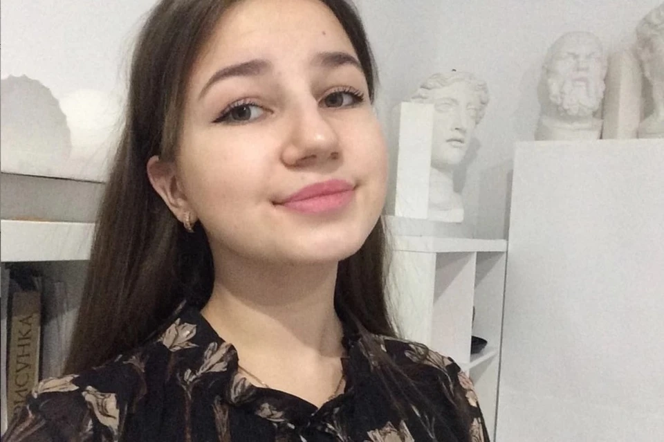 16-летняя Елизавета Шестова получила награду за то, что спасла детей, провалившихся под лед. Фото: предоставлено героем публикации.