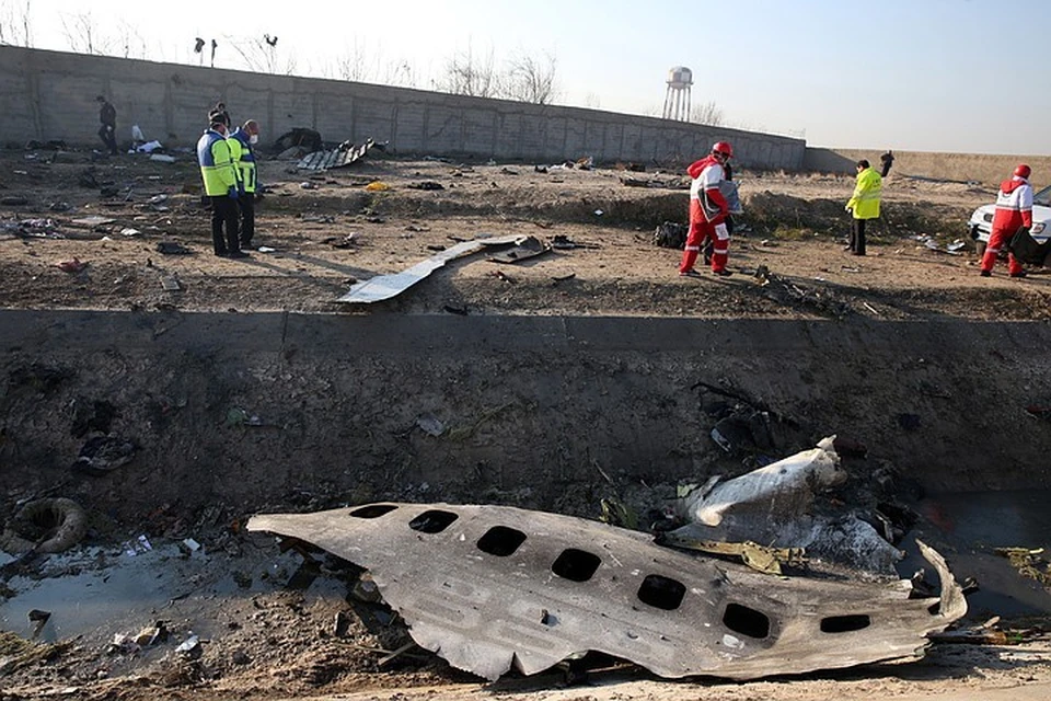 Boeing-737 "Международных авиалиний Украины", направлявшийся в Киев, разбился вскоре после вылета из аэропорта Тегерана 8 января 2020 года. EPA/ABEDIN TAHERKENAREH/ТАСС