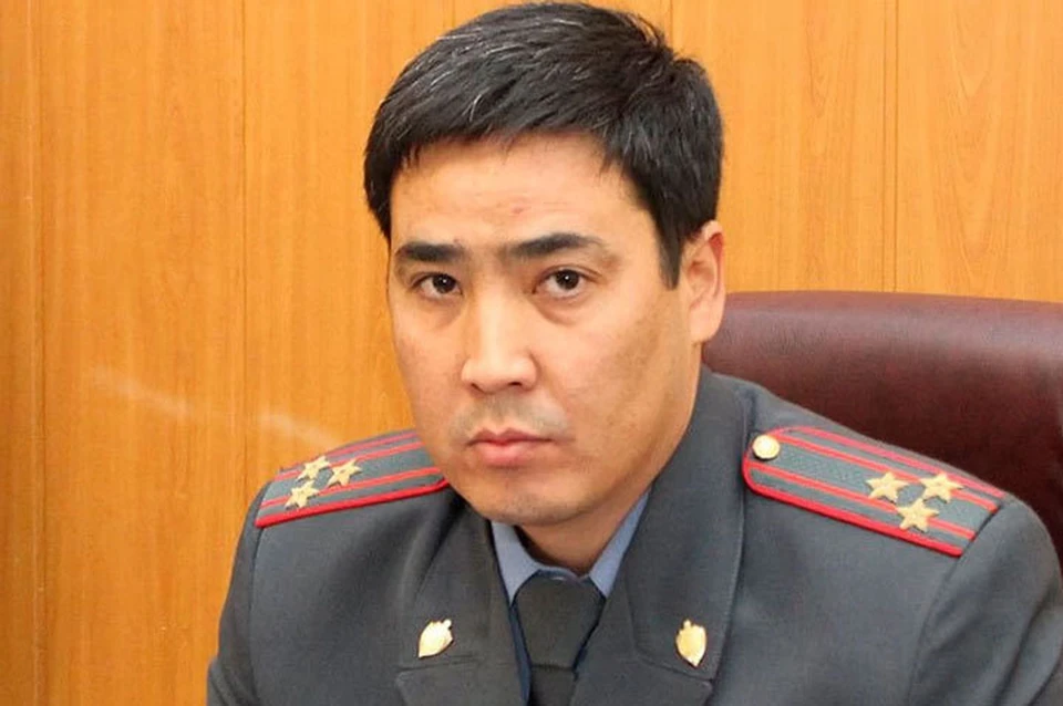 Милиционер идет на поправку.