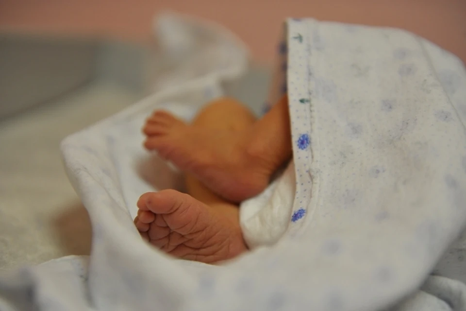 В Юрге полицейские нашли родителей брошенного на пороге больницы новорожденного