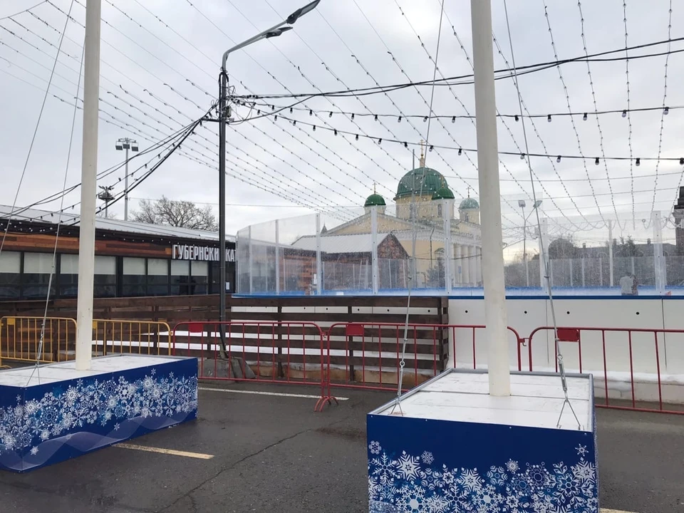 В Туле на Губернском катке покажут спектакль «Золушка».
