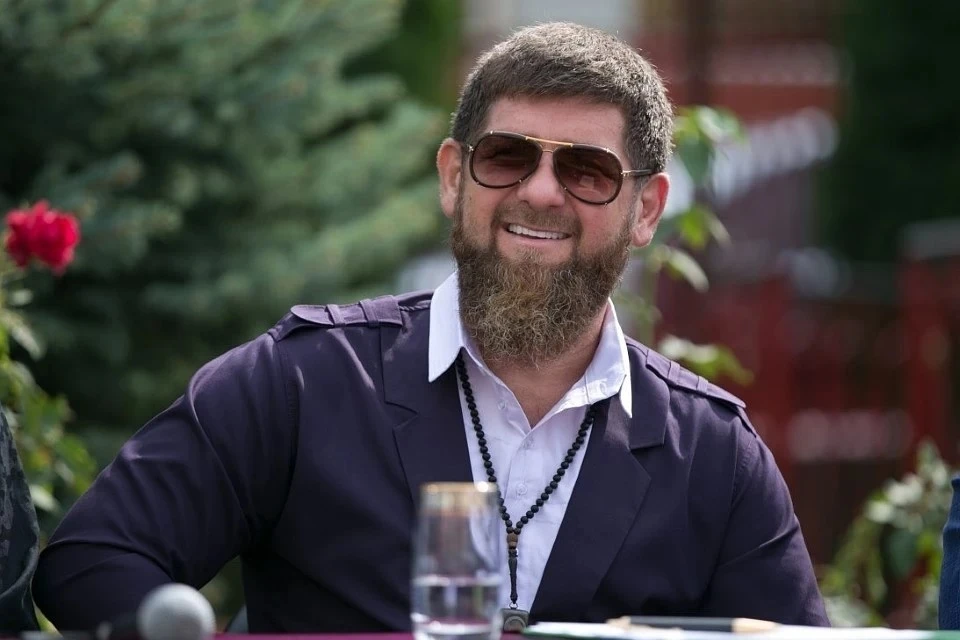 Кадыров пообещал 10 тысяч рублей тому, кто напишет лучший комментарий с поздравлением в адрес молодой жительницы Красноярска