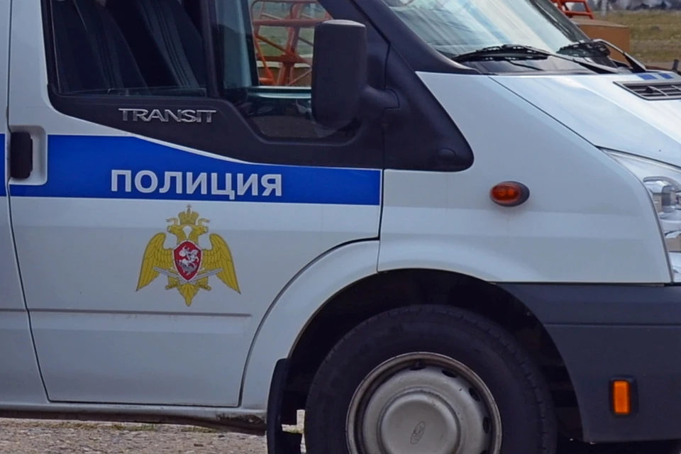 Липчанка пыталась выкинуть наркотики с балкона