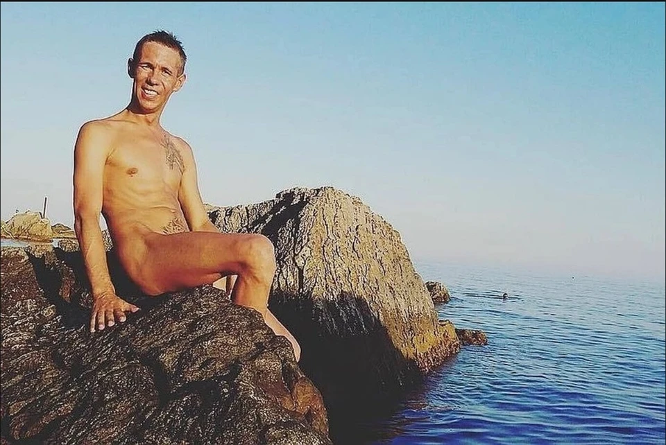 Алексей Панин каждый год отдыхает в Крыму голышом / Instagram