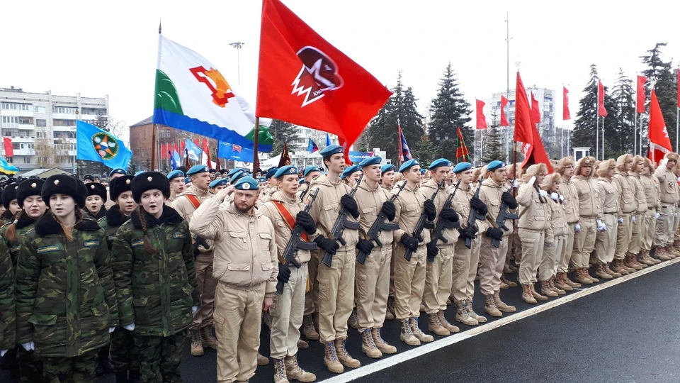 Самарские юнармейцы прошли в Параде Памяти